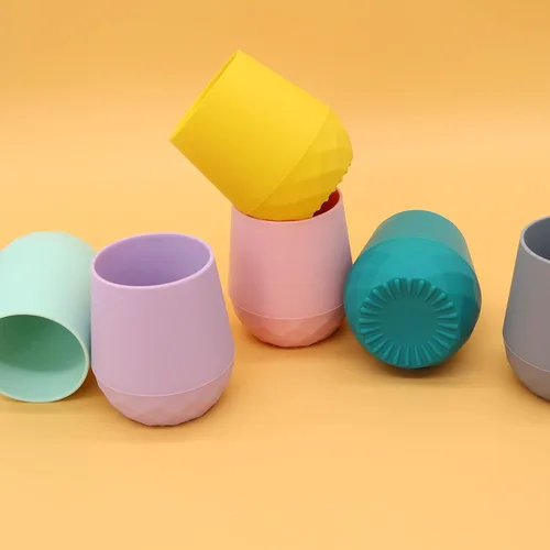 Miniatura 5 de Vasos de entrenamiento de silicona para bebés mayores de 4 meses, paquete de 2 tazas de transición pequeñas para regalo de bebé, taza de agua