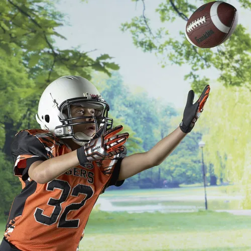 Miniatura 7 de Franklin Sports Youth + Adult Footballs - Extra Grip 1000 Official Size, Junior + Pee Wee Kids - 1 + 12 Packs Café/Blanco