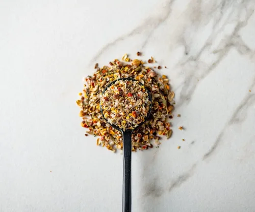 Miniatura 2 de Savory Spice The Q Steak Rub - Condimento para carne para asar Mezcla de especias de carne nueva mexicana (tarro medio - Neto: 2.1 onzas)