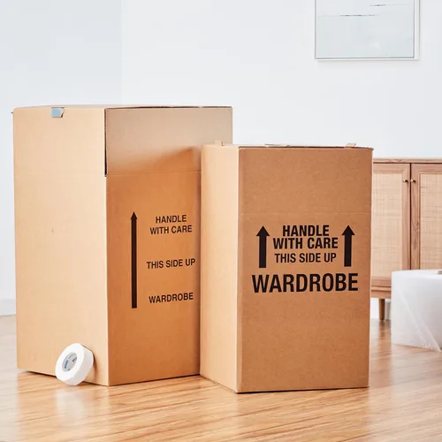 Miniatura 6 de Amazon Basics Cajas de mudanza para ropa de armario con barra, 20 x 20 x 34 pulgadas, paquete de 3 Con barra de suspensión, para empacar ropa