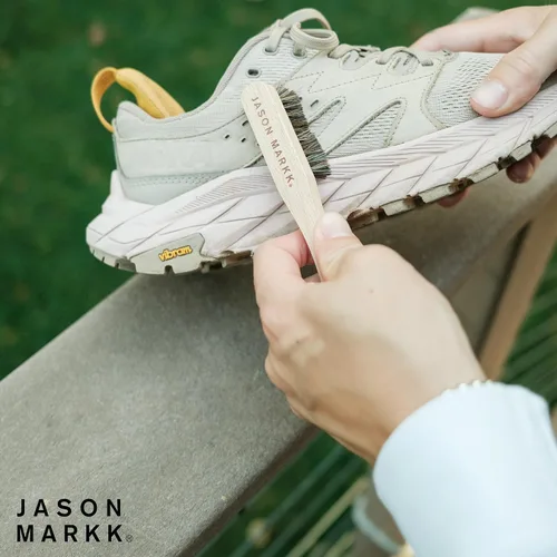 Miniatura 8 de Jason Markk Suede Essentials - Paquete de 4 piezas para el cuidado de zapatos y zapatillas, solución de limpieza profunda de 4 onzas, dos cepillos