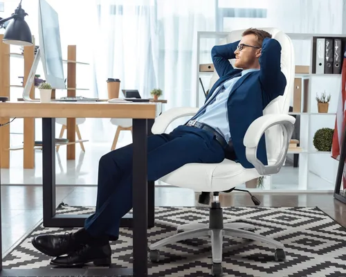 Miniatura 8 de Silla de oficina, diseño ergonómico moderno, respaldo alto, piel sintética, 250 libras resistente, silla de escritorio giratoria con soporte lumbar