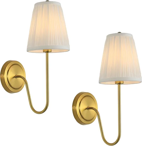 Miniatura 2 de Electro bp; Elegantes apliques de pared individuales con pantallas de lámpara de brocado plisado blanco y brazo curvo de metal dorado pulido, luz