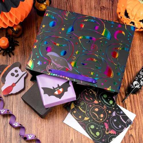 Miniatura 4 de LeZakaa Bolsa de Regalo Holográfica para Niños, Niños y Niñas, Sombrero de Bruja de Calabaza Malvada de Arcoíris en Diseño Negro con Papel de Seda