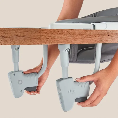 Miniatura 3 de Chicco FastLock 360 Trona Giratoria con Gancho, Trona Portátil para Bebés y Niños Pequeños, Se Instala en Segundos Carbón/Gris