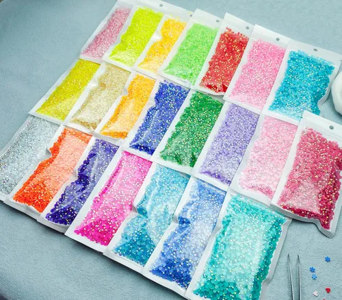 Miniatura 7 de 1000 diamantes de imitación de resina de 0.236 pulgadas con parte trasera plana de color AB para botellas, vasos, maquillaje de cara, decoración