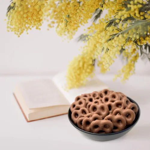 Miniatura 4 de Liberty Bell Mini pretzels cubiertos de chocolate con leche real, bolsa de 40 onzas