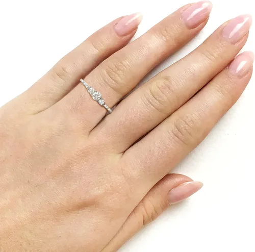 Miniatura 6 de Kobelli Anillo de compromiso de tres piedras con diamantes redondos de 14 quilates en oro blanco de 10 quilates