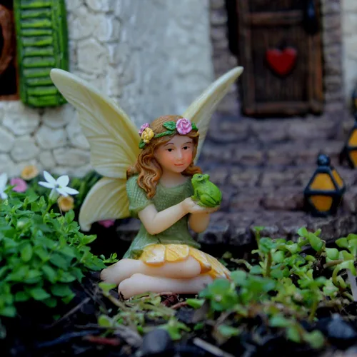 Miniatura 6 de PRETMANNS Fairies for Fairy Garden - Lindos accesorios para un jardín en miniatura al aire libre con figuras y un letrero - Suministros coloridos