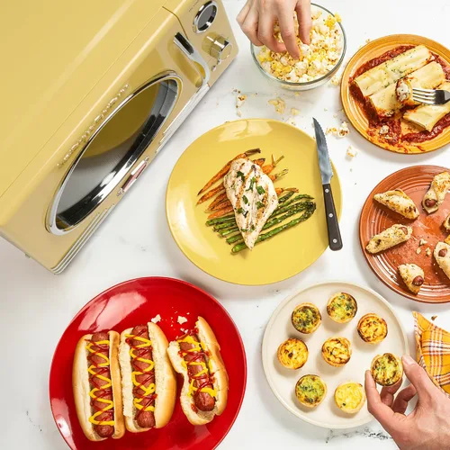 Miniatura 3 de Nostalgia Retro - Horno de microondas para encimera - Incluye 12 ajustes preprogramados y reloj digital - 0.9 pies cúbicos - 800 vatios - Amarillo