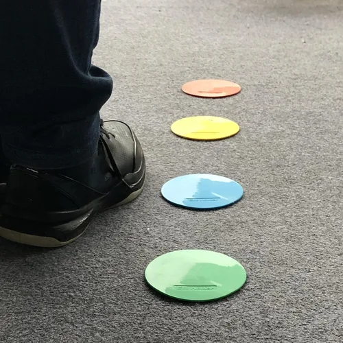 Miniatura 5 de Mini marcadores de suelo de 4 pulgadas para aula, preescolar y jardín de infantes (juego de 30 unidades)