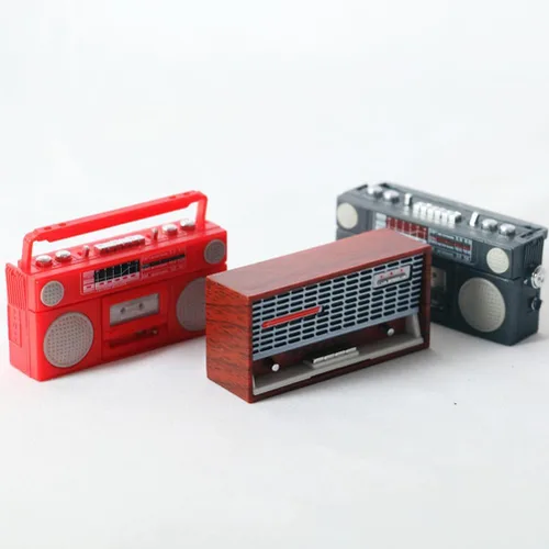 Miniatura 2 de ibasenice Modelo de radio vintage en miniatura de 2.28 x 1.06 x 0.51 pulgadas, accesorio de casa de muñecas, adorno de radio de plástico retro