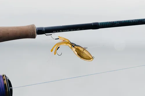 Miniatura 4 de Nomad Design Señuelo de pesca vibratorio patentado original de Squidtrex – Señuelo de plástico suave TPE con aroma añadido para agua salada