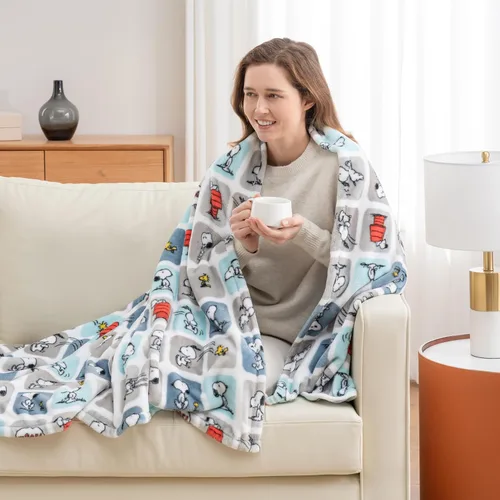 Miniatura 3 de Berkshire Blanket Peanuts® VelvetLoft® - Manta de felpa de Snoopy con bonitos personajes, Snoopy, diseño a cuadros, azul, manta de 55 x 70 pulgadas