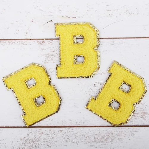 Miniatura 107 de Paquete de 3 parches de felpilla termoadhesivos con brillantina de las letras "S" de 2.0 in de alto, tela de felpilla negra con ribete dorado