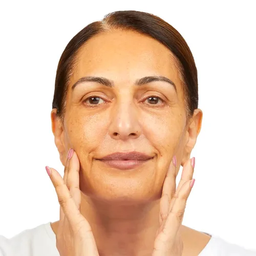 Miniatura 4 de No7 Restore & Renew Loción limpiadora de doble acción, limpiador facial y exfoliante con ácido alfa hidroxi, loción limpiadora removedor