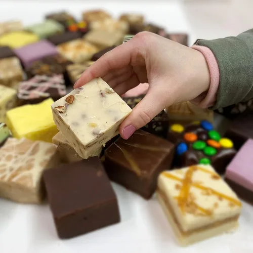 Miniatura 4 de Valley Fudge, nuez de arce bourbon, dulce de azúcar artesanal fresco, mantequilla real, caramelo gourmet, paquete de una libra y media