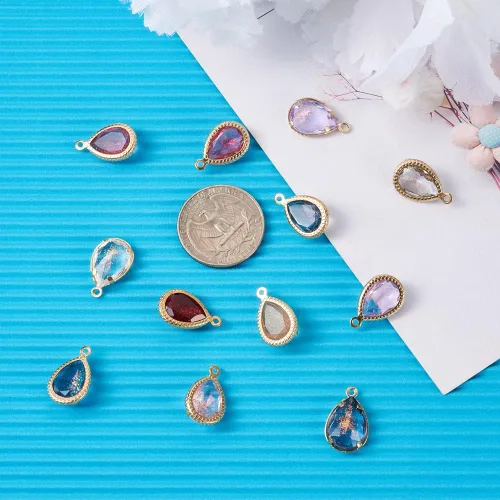 Miniatura 6 de Cheriswelry 48 colgantes de diamantes de imitación de resina en forma de lágrima con ajustes de latón dorado con diamantes de imitación facetados
