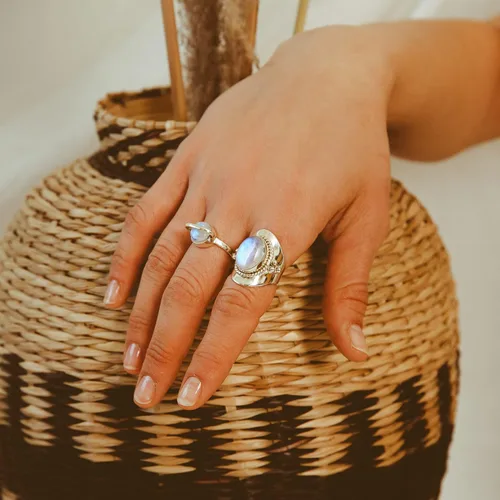 Miniatura 4 de Boho-Magic Anillo de plata de ley con piedra lunar para mujer, joyería bohemia, piedra preciosa ovalada
