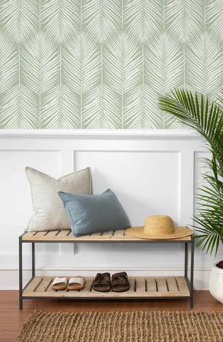 Miniatura 3 de NextWall Palm Silhouette Coastal Papel Tapiz Despegar y Pegar (Verde Pastel)