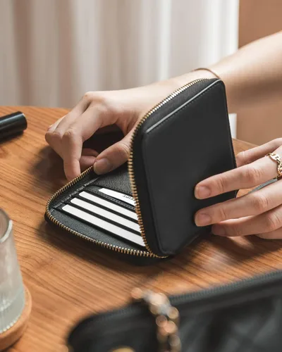 Miniatura 3 de Vulkitty Cartera de cuero para mujer con bloqueo RFID, monedero delgado plegable con bolsillo con cremallera, Negro -, Classic