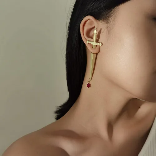 Miniatura 7 de Pendientes largos de espada gótica con forma de gota de sangre, pendientes vintage de espada de daga para mujeres y hombres de fantasía para fiestas