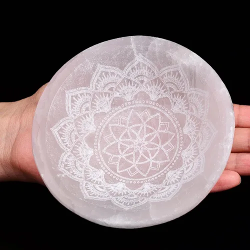 Miniatura 2 de AMOYSTONE Cuenco de carga de selenita natural con grabado de mandala, placa de cristal de limpieza energética de 5.5 pulgadas para meditación