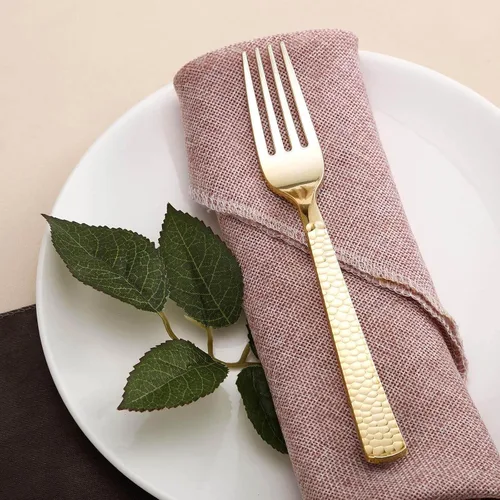 Efavormart - Juego de 24 tenedores desechables de plástico color oro rosa, cubiertos resistentes de 7 pulgadas con elegante diseño martillado para