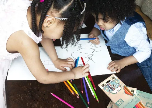 Miniatura 4 de Madisi Lápices de colores a granel - Pre-afilados - 12 paquetes de 24 unidades - 288 lápices de colores para niños