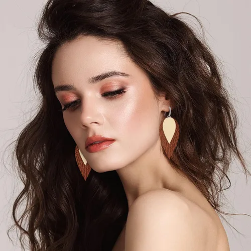 Miniatura 5 de SUPERDANT Aretes de cuero con borla de hoja, troqueles de corte de 2 formas geométricas, aretes de flecos, joyería de madera, aretes troquelados