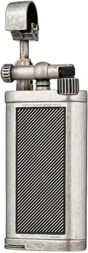 Miniatura 4 de Encendedor recargable de butano con llama suave en ángulo, estilo antiguo, con manipulación y púa (placa de plata antigua)
