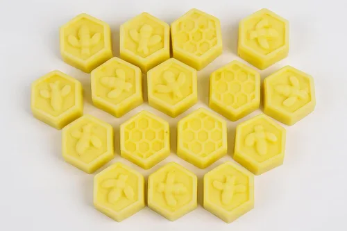Miniatura 4 de Honeycomb Honey Bee Baby Shower Favores – Fiesta de Cumpleaños Cabras Leche y Miel Aroma Jabones de Género Revela Fiesta Paquete de 20