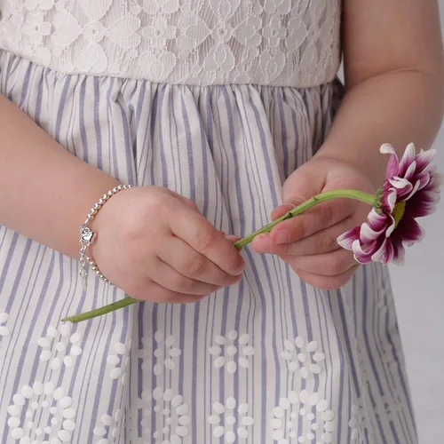 Miniatura 3 de Pulsera de plata de ley u oro para bebés, niños o mujeres con dije de corazón para niñas, Plata