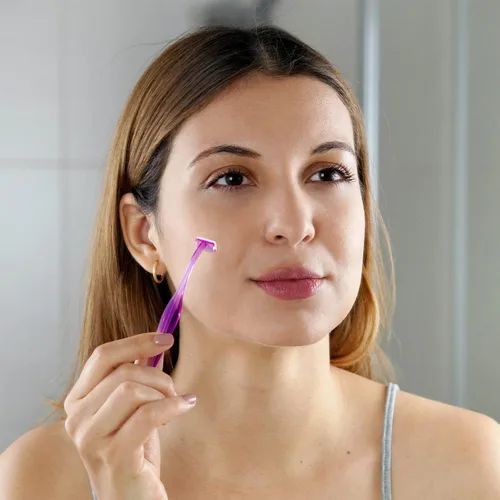 Miniatura 5 de ANCIRS Paquete de 24 maquinillas de afeitar de cejas para maquillaje de mujer, herramienta facial en forma de T para cejas de ojos, kit de recorte