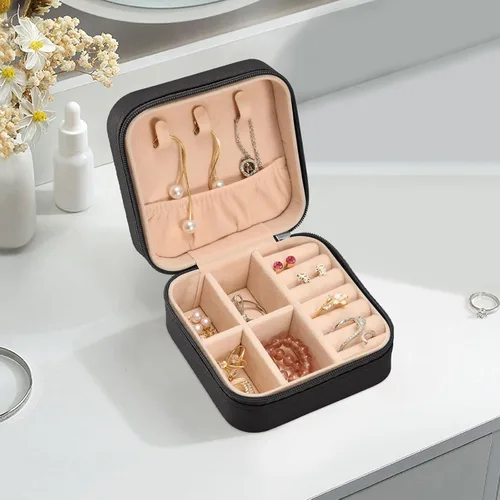 Miniatura 6 de Kigai Rose Daisy Travel Jewelry Box Organizer for Women, PU Leather Portable Small Jewelry Storage Holder Box for Earrings Rings Necklaces Bracelet