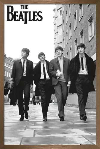 Miniatura 7 de Trends International The Beatles - Póster de pared "En Londres", 22.375 x 34 pulgadas, versión con marco de madera de granero