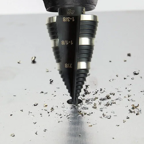 Miniatura 7 de Klein Tools Juego de punzones con broca escalonada
