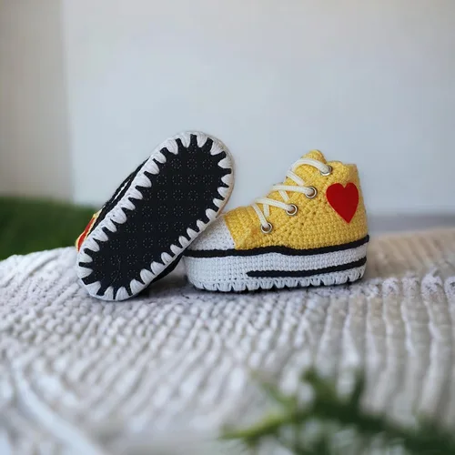 Miniatura 6 de Handmade Yellow Crochet Baby Sneakers Booties, Unique Gender-Neutral Newborn Socks, Customizable Baby Shower Gift, Custom Baby Gifts, Baby Girl/Boy