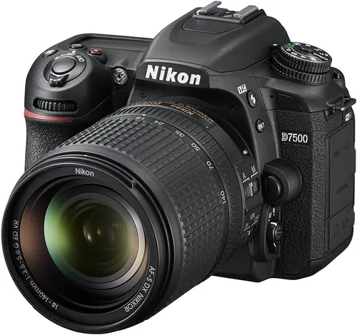 Nikon D7500 Cuerpo de Cámara con Lente 18-140 mm VR Kit DSLR Digital - Negro