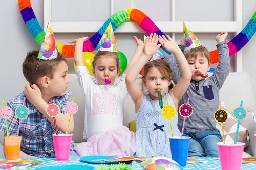Miniatura 7 de 24 popotes reutilizables con forma de dona y arco iris loco para suministros de fiesta de cumpleaños, decoraciones de fiesta con 2 cepillos