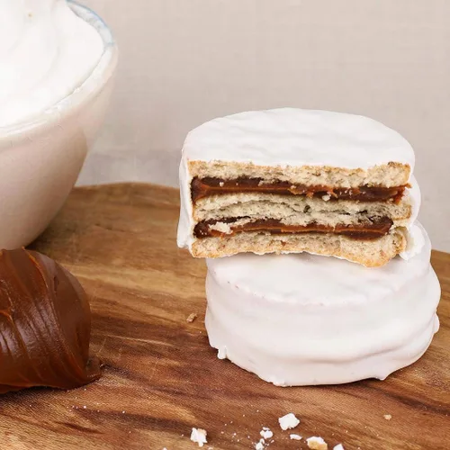 Miniatura 2 de Alfajor Jorgelin Chocolate Blanco Relleno con Dulce de Leche, 8.99 oz.) 3un cada uno