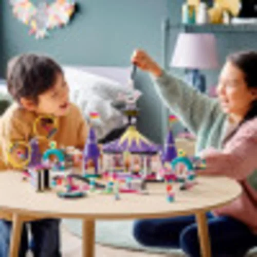 Miniatura 3 de LEGO Friends Magical Funfair - Juego de montaña rusa 41685; juego de simulación para niños que aman los juguetes de parques temáticos; nuevo 2021