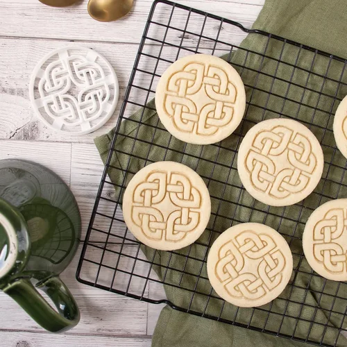 Miniatura 4 de Nordic Runes - Cortador de galletas con nudo de escudo celta, 1 pieza - Bakerlogy