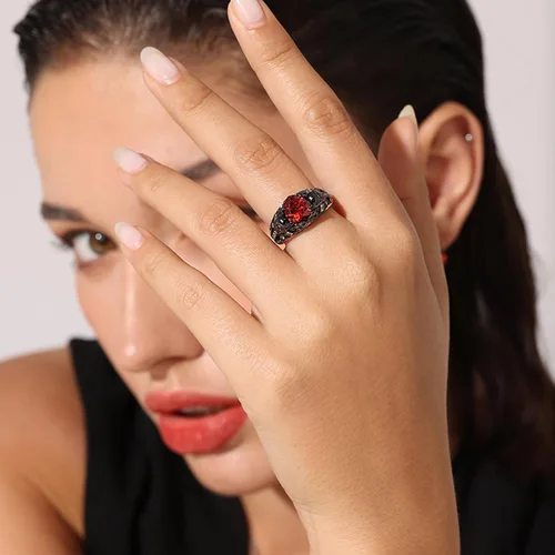 Miniatura 8 de Jeulia Juego de anillos de compromiso de calavera de 2.55 quilates, plata de ley, corte de corazón, diamantes rojos, anillos de rubí, circonita