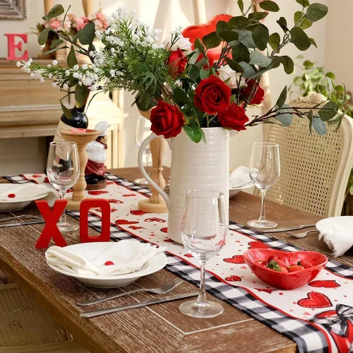 Miniatura 3 de GEEORY Camino de mesa para el día de San Valentín de 13 x 72 pulgadas, corazones rojos y lunares, decoración decorativa de mesa de granja
