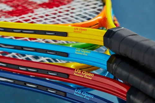 Miniatura 3 de Wilson US Open Junior Raqueta de tenis incluida con una bolsa de tenis Advantage – Juego de iniciación perfecto para niños de 3 a 10 años