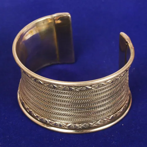 Miniatura 9 de Touchstone Brazalete indio de Bollywood Desire con base de latón exótico, tamaño libre, en oro antiguo o blanco o cobre para mujer.