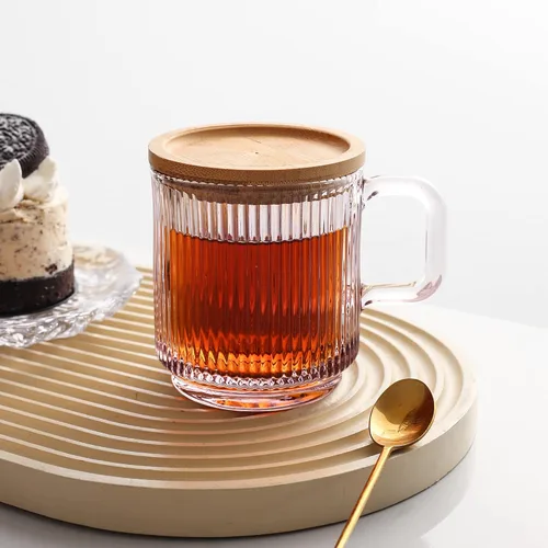 Miniatura 5 de Lysenn - Taza de café de cristal rosa con tapa, taza de té clásica de rayas verticales de primera calidad para Latte Té Chocolate Jugo Agua - Sin