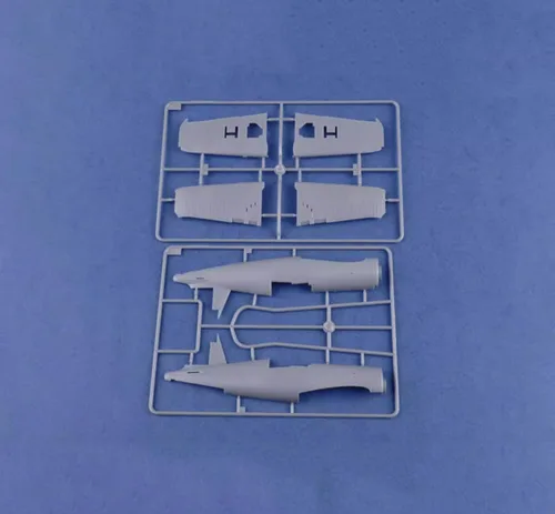 Miniatura 7 de Fighter 3D Puzzles - Kits de modelos de plástico, escala 1/48 modelo de combate Corsair MK 2, juguetes para adultos y regalo, 8.5 x 10.2 pulgadas