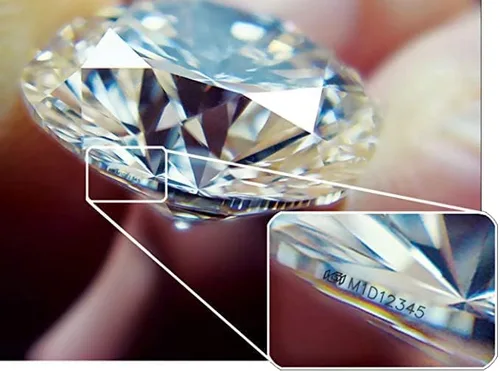 Miniatura 7 de IGI Anillo de compromiso de diamantes de talla excelente ovalada blanca de 3.43 quilates con marquesa de acento y diamantes redondos de laboratorio